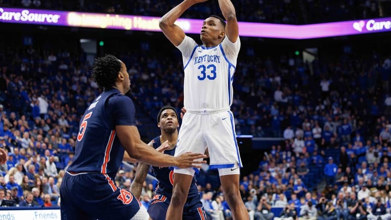 Feb 25, 2023; Lexington, Kentucky, USA; Kentucky Wildcats forward Ugonna Onyenso (33) shoots the ball during the second half against the Auburn Tigers at Rupp Arena at Central Bank Center. Mandatory Credit: Jordan Prather-USA TODAY Sports