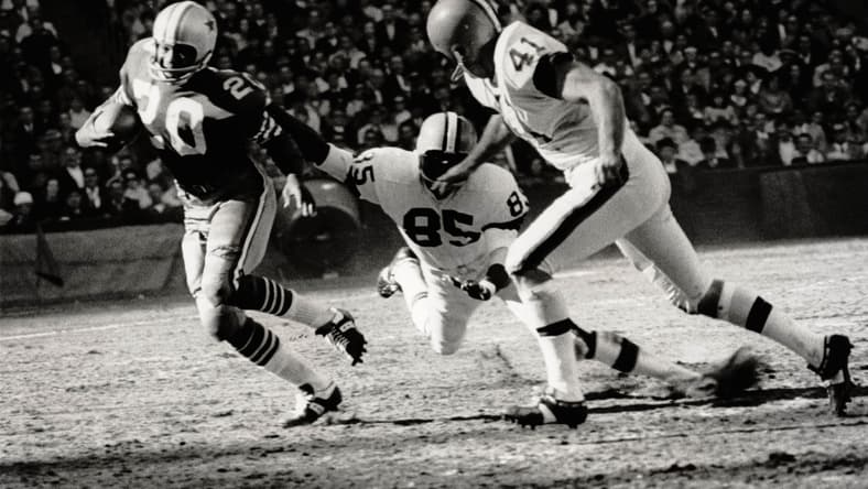 best cornerbacks of all time: mel renfro