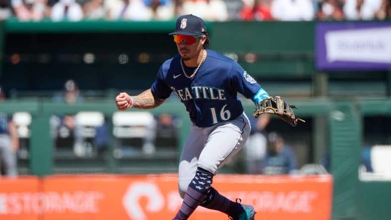 Jul 4, 2023; San Francisco, California, USA; Seattle Mariners infielder Kolten Wong (16) against the San Francisco Giants during the seventh inning at Oracle Park. Mandatory Credit: Robert Edwards-USA TODAY Sports