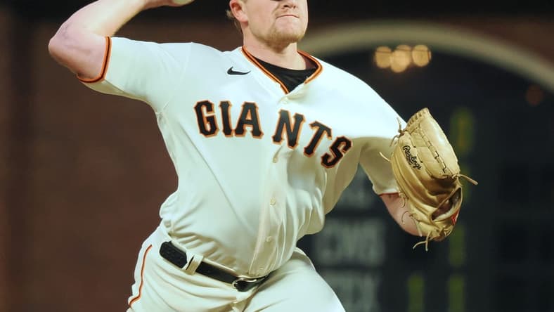 Aug 2, 2023; San Francisco, California, USA; San Francisco Giants starting pitcher Logan Webb (62) pitches the ball Arizona Diamondbacks during the seventh inning at Oracle Park. Mandatory Credit: Kelley L Cox-USA TODAY Sports