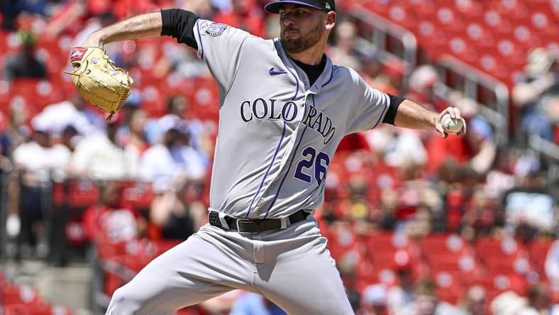 Aug 6, 2023; St. Louis, Missouri, USA;  Colorado Rockies starting pitcher Austin Gomber (26) pitches against the St. Louis Cardinals during the second inning at Busch Stadium. Mandatory Credit: Jeff Curry-USA TODAY Sports