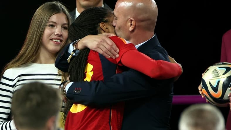 Aug 20, 2023; Sydney, AUSTRALIA; Spanish football federation president Luis Rubiales congratulates Salma Paralluelo following the FIFA Women's World Cup final match against England at Stadium Australia, Sydney. Mandatory Credit: Isabel Infantes/Sipa USA via USA TODAY Sports