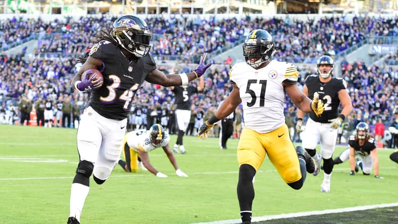 alex collins dies
