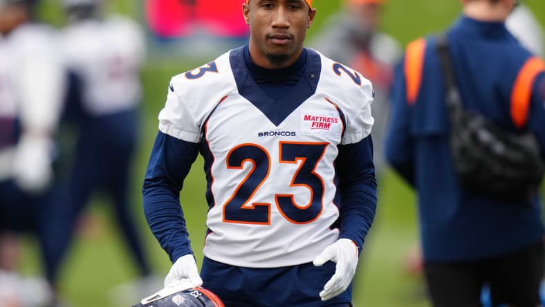 baltimore ravens sign ronald darby