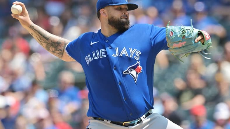 Aug 10, 2023; Cleveland, Ohio, USA; Toronto Blue Jays starting pitcher Alek Manoah (6) throws a pitch during the first inning against the Cleveland Guardians at Progressive Field. Mandatory Credit: Ken Blaze-USA TODAY Sports
