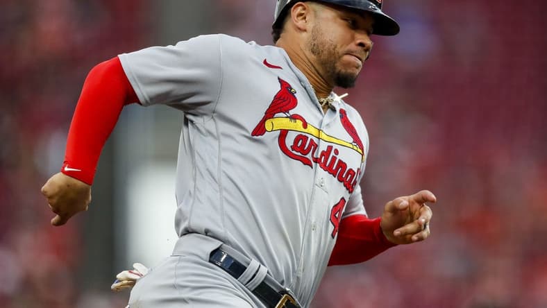 Sep 8, 2023; Cincinnati, Ohio, USA; St. Louis Cardinals catcher Willson Contreras (40) scores on a three-run double hit by designated hitter Luken Baker (not pictured) in the third inning against the Cincinnati Reds at Great American Ball Park. Mandatory Credit: Katie Stratman-USA TODAY Sports