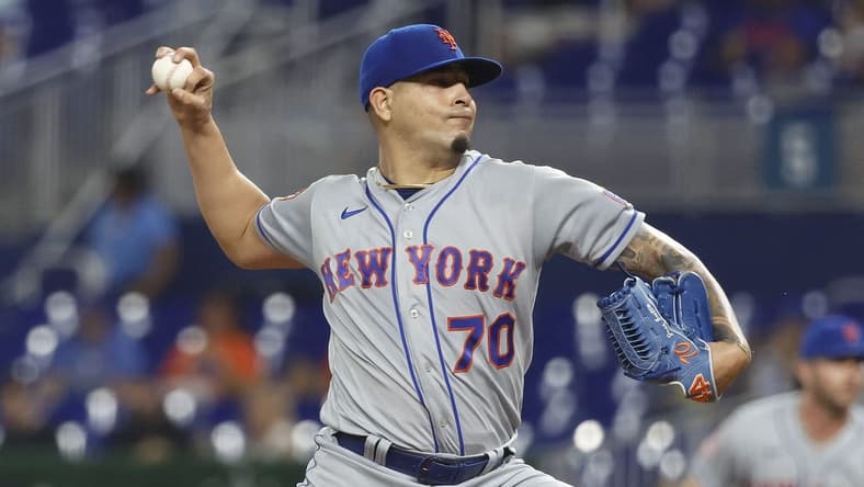 Sep 18, 2023; Miami, Florida, USA; New York Mets starting pitcher Jose Butto (70) pitches against the Miami Marlins during the first inning at loanDepot Park. Mandatory Credit: Rhona Wise-USA TODAY Sports