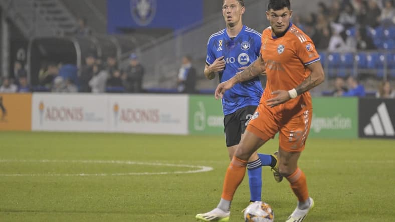 Sep 20, 2023; Montreal, Quebec, CAN; FC Cincinnati forward Brandon Vazquez (19) plays the ball in the second half against the CF Montreal  at Stade Saputo. Mandatory Credit: Eric Bolte-USA TODAY Sports