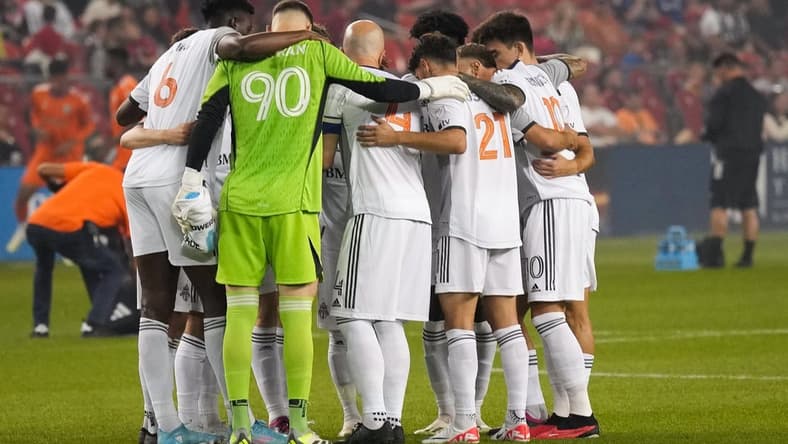 Sep 30, 2023; Toronto, Ontario, CAN; Toronto FC players huddle before the game against FC Cincinnati at BMO Field. Mandatory Credit: Nick Turchiaro-USA TODAY Sports