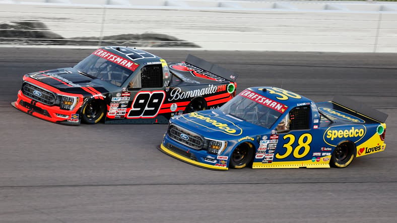 NASCAR: Truck Series Heart of America 200