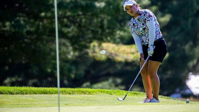 Jasmine Suwannapura chips tthe ball onto the green Thursday, June 16, 2022, at Blythefield Country Club in Belmont Michigan.
Meijer Classic Lpga 2022 16