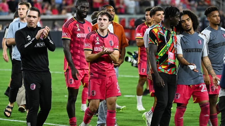Sep 30, 2023; St. Louis, Missouri, USA; St. Louis City players applaud the home crowd after a 4-1 victory against Sporting Kansas City at CITYPARK. Mandatory Credit: Joe Puetz-USA TODAY Sports