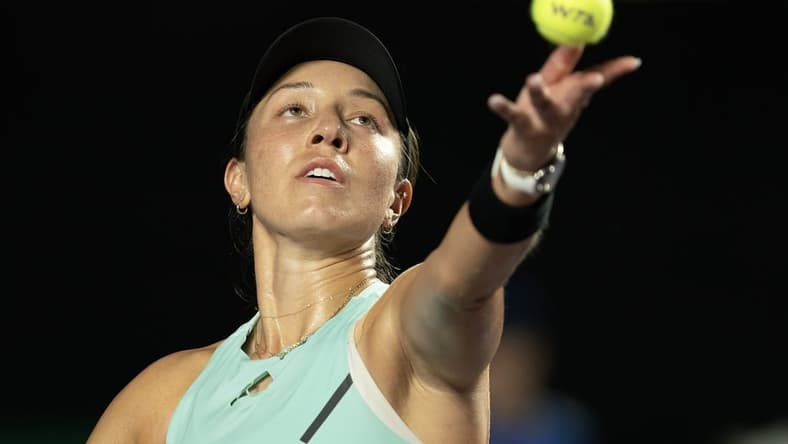 Oct 31, 2023; Cancun, Mexico; Jessica Pegula (USA) tosses the ball to serve during her match against Aryna Sabalenka on day three of the GNP Saguaros WTA Finals Cancun. Mandatory Credit: Susan Mullane-USA TODAY Sports