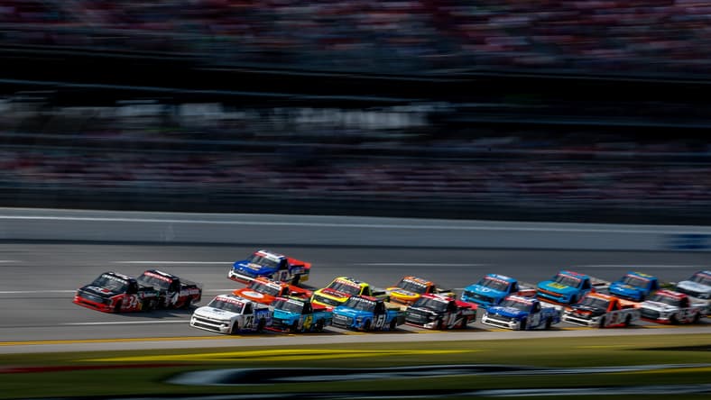 NASCAR: Truck Series Loves RV Stop 250