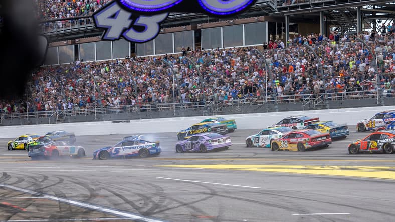 NASCAR: YellaWood 500