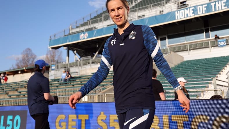 Mar 19, 2022; Cary, NC, USA; New Jersey/New York Gotham FC assistant coach Beverly Goebel Yanez takes the field for pregame warmups before playing North Carolina Courage in a NWSL Challenge Cup match at Sahlen's Stadium at WakeMed Soccer Park. Mandatory Credit: Andy Mead-USA TODAY Sports