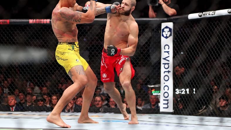 Nov 11, 2023; New York, NY, USA; Jiri Prochazka (red gloves) fights Alex Pereira (blue gloves) during UFC 295 at Madison Square Garden. Mandatory Credit: Wendell Cruz-USA TODAY Sports
