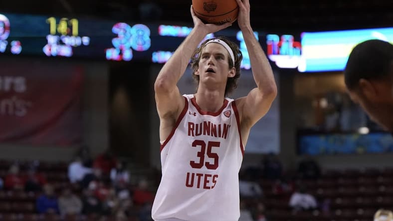 Nov 19, 2023; Charleston, SC, USA; Utah Utes center Branden Carlson (35) shoots a foul shot in the first half against the St. John's Red Storm at TD Arena. Mandatory Credit: David Yeazell-USA TODAY Sports