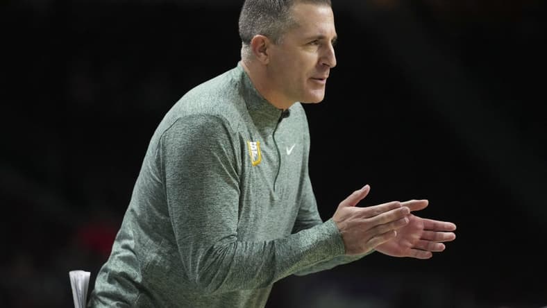 March 4, 2023; Las Vegas, NV, USA; San Francisco Dons head coach Chris Gerlufsen instructs during the second half in the quarterfinals of the WCC Basketball Championships at Orleans Arena. Mandatory Credit: Kyle Terada-USA TODAY Sports