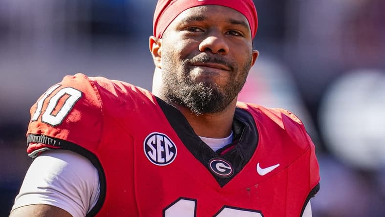 Nov 4, 2023; Athens, Georgia, USA; Georgia Bulldogs linebacker Jamon Dumas-Johnson (10) on the field during the game against the Missouri Tigers during the first half at Sanford Stadium. Mandatory Credit: Dale Zanine-USA TODAY Sports