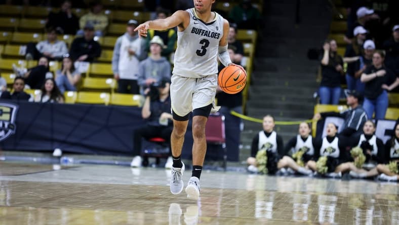Nov 26, 2023; Boulder, Colorado, USA; Colorado Buffaloes guard Julian Hammond III (3) gestures to the offense during the second half of the game against the Iona Gaels at CU Events Center. Mandatory Credit: Chet Strange-USA TODAY Sports