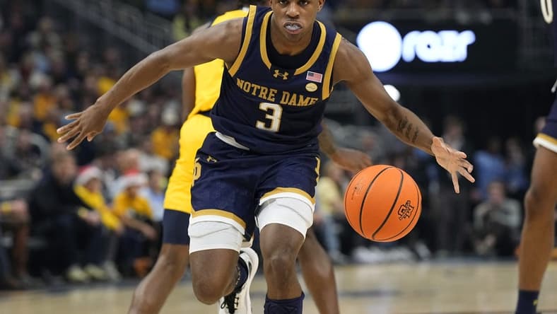 Dec 9, 2023; Milwaukee, Wisconsin, USA; Notre Dame Fighting Irish guard Markus Burton (3) during the game against the Marquette Golden Eagles at Fiserv Forum. Mandatory Credit: Jeff Hanisch-USA TODAY Sports