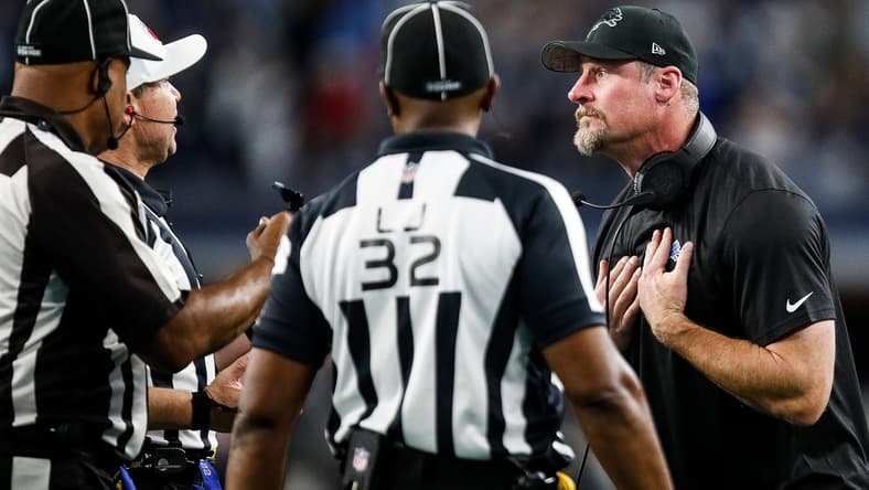 Detroit Lions' Dan Campbell against Dallas Cowboys