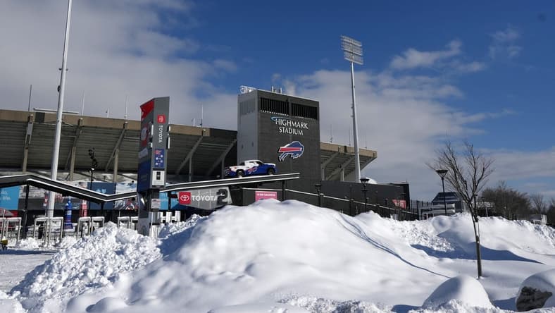 Jan 15, 2024; Orchard Park, New York, USA; Snow outside of Highmark Stadium during a 2024 AFC wild card game between the Pittsburgh Steelers and the Buffalo Bills. Mandatory Credit: Kirby Lee-USA TODAY Sports