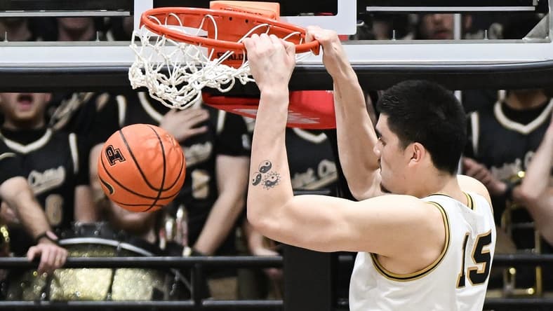 Jan 31, 2024; West Lafayette, Indiana, USA; Purdue Boilermakers center Zach Edey (15) dunks the ball against the Northwestern Wildcats during the first half at Mackey Arena. Mandatory Credit: Robert Goddin-USA TODAY Sports