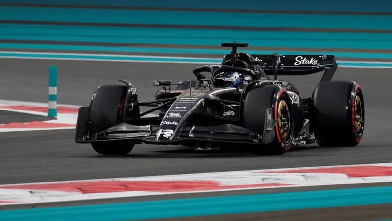 Valtteri Bottas in action during practice. Abu Dhabi Grand Prix - Yas Marina Circuit, Abu Dhabi, United Arab Emirates - November 24, 2023.
