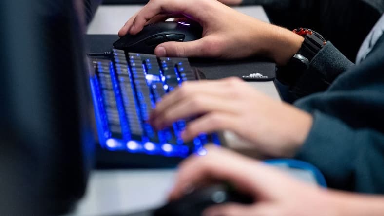All esports players expertly move their mouses during the York County School of Technology esports practice, February 19, 2020.
Ydr Cc 3 10 20 York Tech Esports