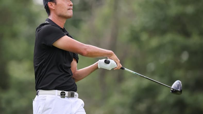 Aug 12, 2023; Bedminster, New Jersey, USA; Kevin Na plays his shot from the third tee during the second round of the LIV Golf Bedminster golf tournament at Trump National Bedminster. Mandatory Credit: Vincent Carchietta-USA TODAY Sports