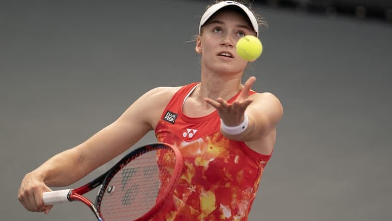 Nov 3, 2023; Cancun, Mexico; Elena Rybakina (KAZ) tosses the ball to serve during her match against Aryna Sabalenka on day six of the GNP Saguaros WTA Finals Cancun. Mandatory Credit: Susan Mullane-USA TODAY Sports