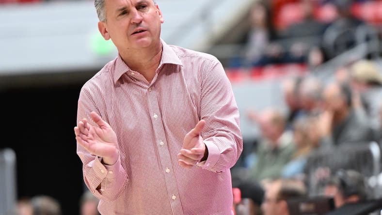 Jan 27, 2024; Pullman, Washington, USA; Washington State Cougars head coach Kyle Smith looks on during a game against the Colorado Buffaloes in the second half at Friel Court at Beasley Coliseum. Washington State won 78-69. Mandatory Credit: James Snook-USA TODAY Sports