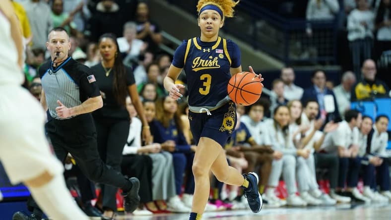 Jan 27, 2024; Storrs, Connecticut, USA; Notre Dame Fighting Irish guard Hannah Hidalgo (3) returns the ball against the UConn Huskies in the first half at Harry A. Gampel Pavilion. Mandatory Credit: David Butler II-USA TODAY Sports