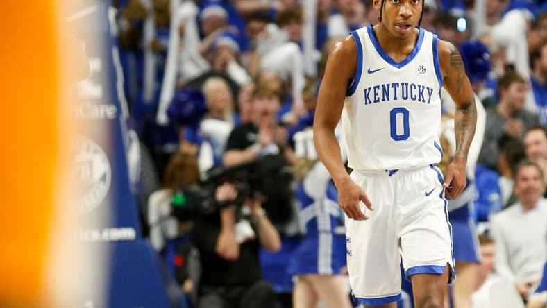 Kentucky   s Rob Dillingham gets back on defense after making a shot against Tennessee Saturday night at Rupp Arena.
Feb. 3, 2024