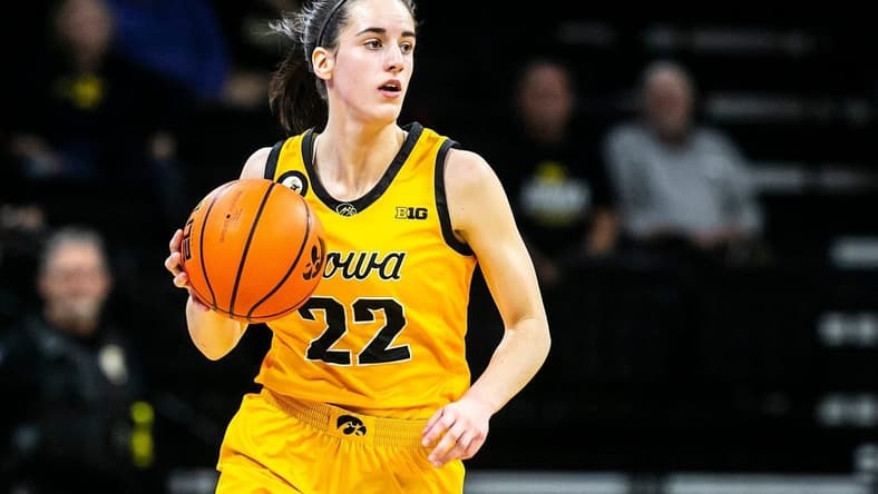 Iowa guard Caitlin Clark (22) takes the ball up court during a NCAA women's basketball exhibition game against Truman State, Thursday, Nov. 4, 2021, at Carver-Hawkeye Arena in Iowa City, Iowa.

211104 Iowa Truman St Wbb Ex 011 Jpg