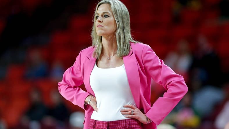 Oklahoma head coach Jennie Baranczyk stands on the sidelines in the first quarter during an NCAA basketball game between University of Oklahoma (OU) and Baylor University, in Norman Okla., on Wednesday, Feb. 14, 2024.