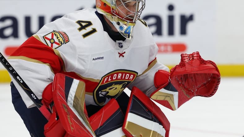 Feb 15, 2024; Buffalo, New York, USA; Florida Panthers goaltender Anthony Stolarz (41) looks for the puck during the second period against the Buffalo Sabres at KeyBank Center. Mandatory Credit: Timothy T. Ludwig-USA TODAY Sports