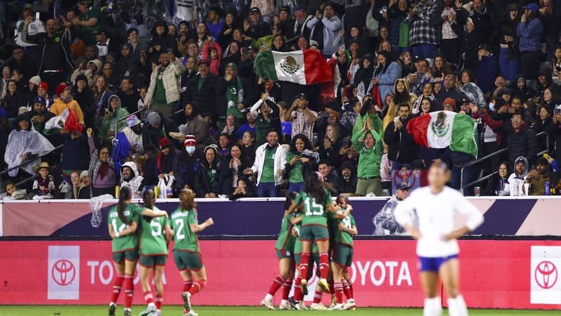 Feb 26, 2024; Carson, California, USA; Mexico midfielder Jacqueline Ovalle (11) celebrates with her teammates and fans cheer after Ovalle scores a goal during the first half of a game against the United States at Dignity Health Sports Park. Mandatory Credit: Jessica Alcheh-USA TODAY Sports