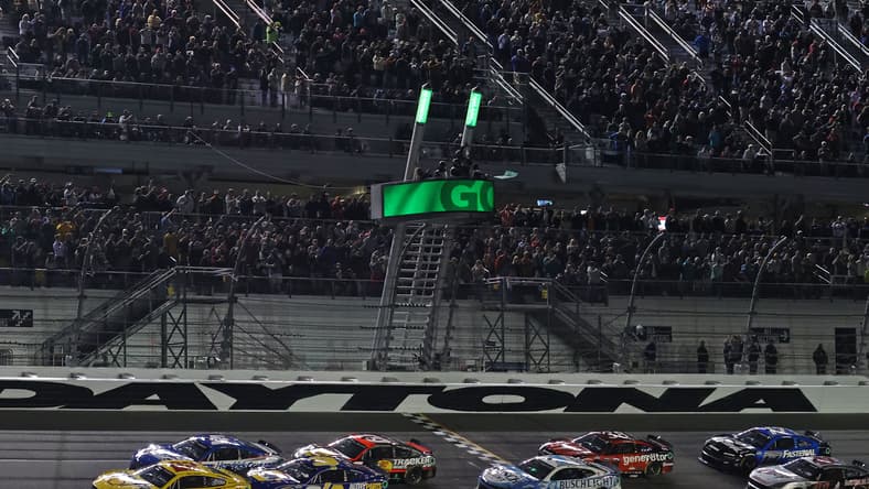 NASCAR: Bluegreen Vacations Duel 1 at Daytona