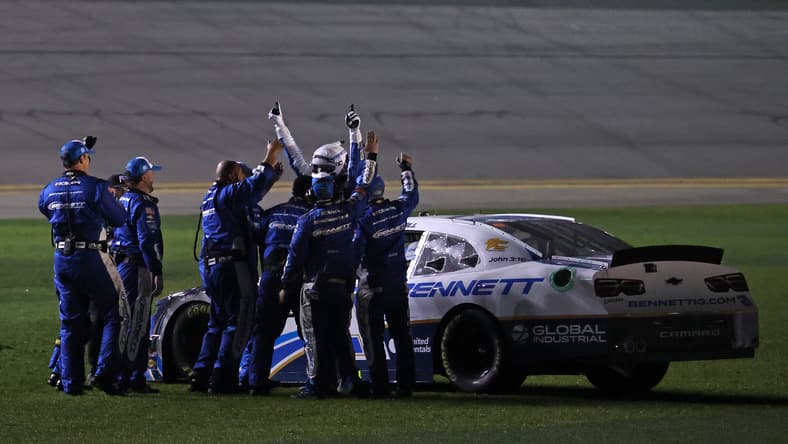 NASCAR Xfinity: United Rentals 300