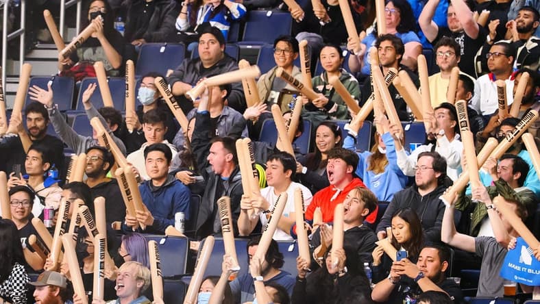 Nov 5, 2022; San Francisco, California, USA; Fans wave thunder sticks before the League of Legends World Championship at Chase Center. Mandatory Credit: Kelley L Cox-USA TODAY Sports