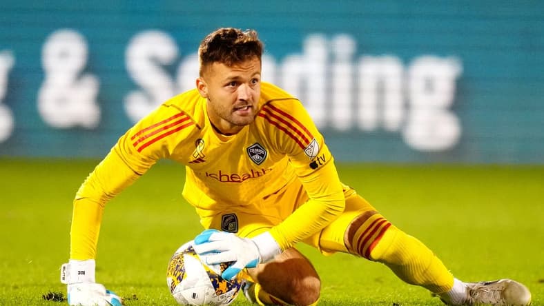 Sep 20, 2023; Commerce City, Colorado, USA; Colorado Rapids goalkeeper Marko Ilic (1) makes a save in the second half against the Seattle Sounders at Dick's Sporting Goods Park. Mandatory Credit: Ron Chenoy-USA TODAY Sports