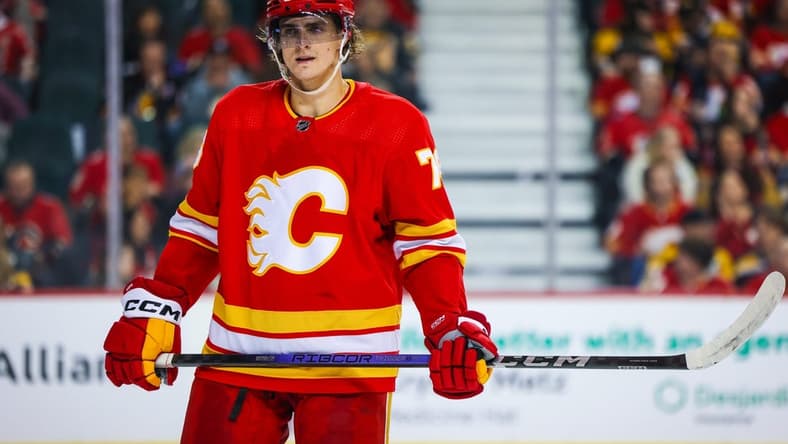 Feb 22, 2024; Calgary, Alberta, CAN; Calgary Flames center Martin Pospisil (76) against the Boston Bruins during the second period at Scotiabank Saddledome. Mandatory Credit: Sergei Belski-USA TODAY Sports