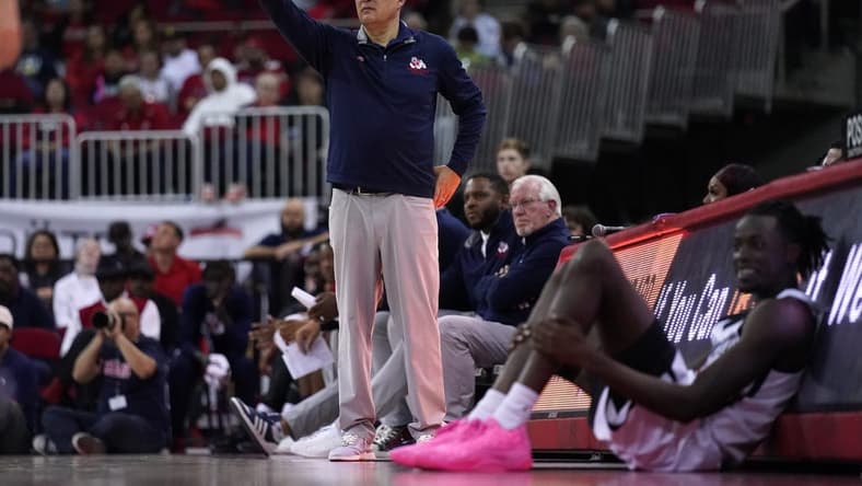 Feb 24, 2024; Fresno, California, USA; Fresno State Bulldogs head coach Justin Hutson calls a play against the San Diego State Aztecs in the second half at the Save Mart Center. Mandatory Credit: Cary Edmondson-USA TODAY Sports