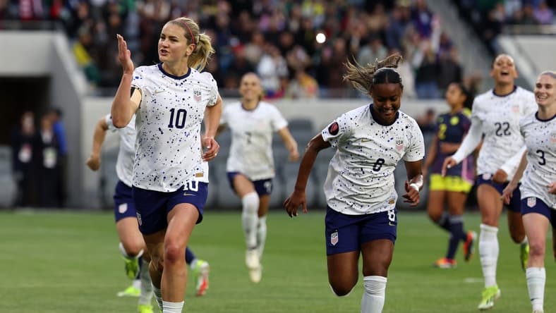 Mar 3, 2024; Los Angeles, California, USA; United States midfielder Lindsey Horan (10) reacts after scoring a goal on a penalty kick during the first half of the Concacaf W Gold Cup quaterfinal game against Columbia at BMO Stadium. Mandatory Credit: Kiyoshi Mio-USA TODAY Sports