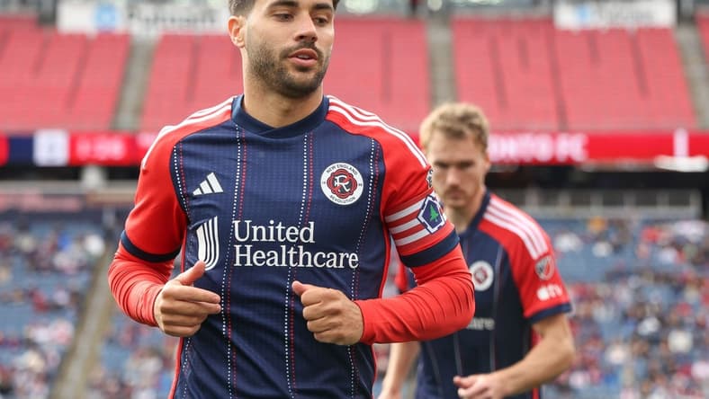 Mar 3, 2024; Foxborough, Massachusetts, USA; New England Revolution midfielder Carles Gil (10) warms up before playing against Toronto FC at Gillette Stadium. Mandatory Credit: Paul Rutherford-USA TODAY Sports