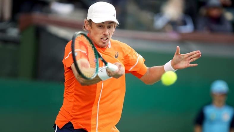 Alex de Minaur returns to Alexander Zverev during their fourth-round match at the BNP Paribas Open in Indian Wells, Calif., on Tues., March 12, 2024. Zverev won.