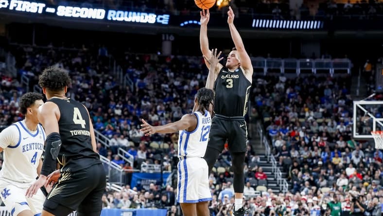 Mar 21, 2024; Pittsburgh, PA, USA; Oakland Golden Grizzlies guard Jack Gohlke (3) jump to score a three pointer during the second half in the first round of the 2024 NCAA Tournament at PPG Paints Arena. Mandatory Credit: Charles LeClaire-USA TODAY Sports